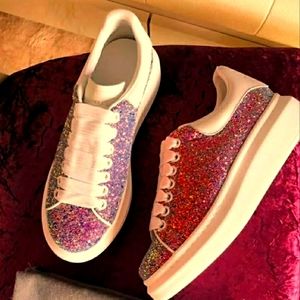 AUTHENTIC ALEXANDER MCQUEEN SNEAKERS